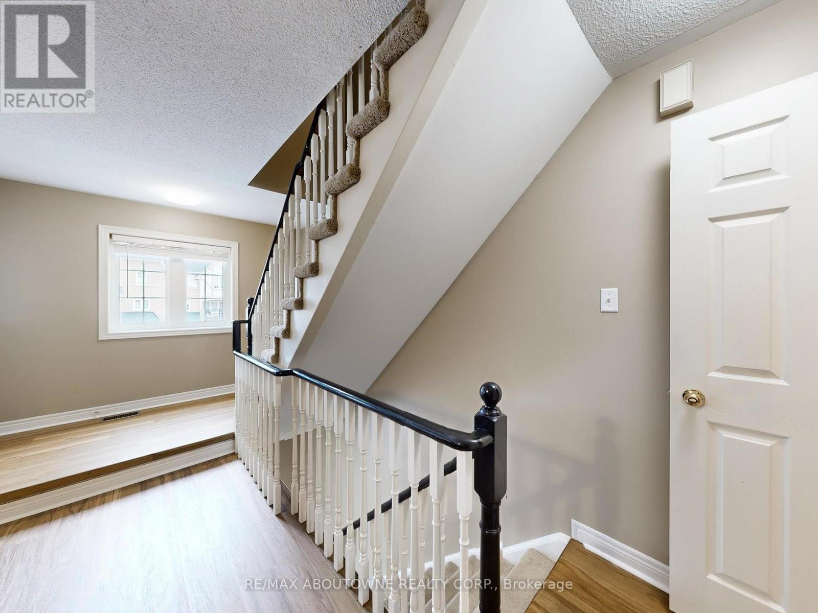 9 - 2360 Parkhaven Boulevard, Oakville, Ontario  L6H 7S6 - Photo 24 - W12919958