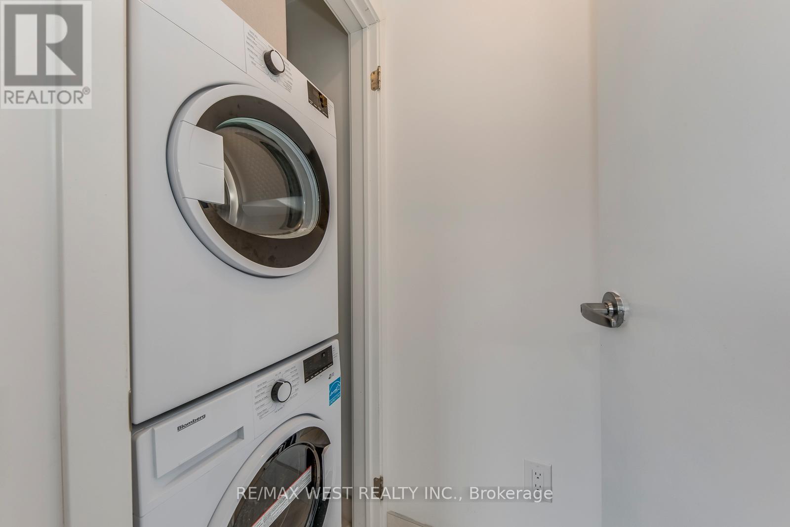 14 - 20 Ed Clark Gardens, Toronto, Ontario  M6N 0B5 - Photo 32 - W12919972