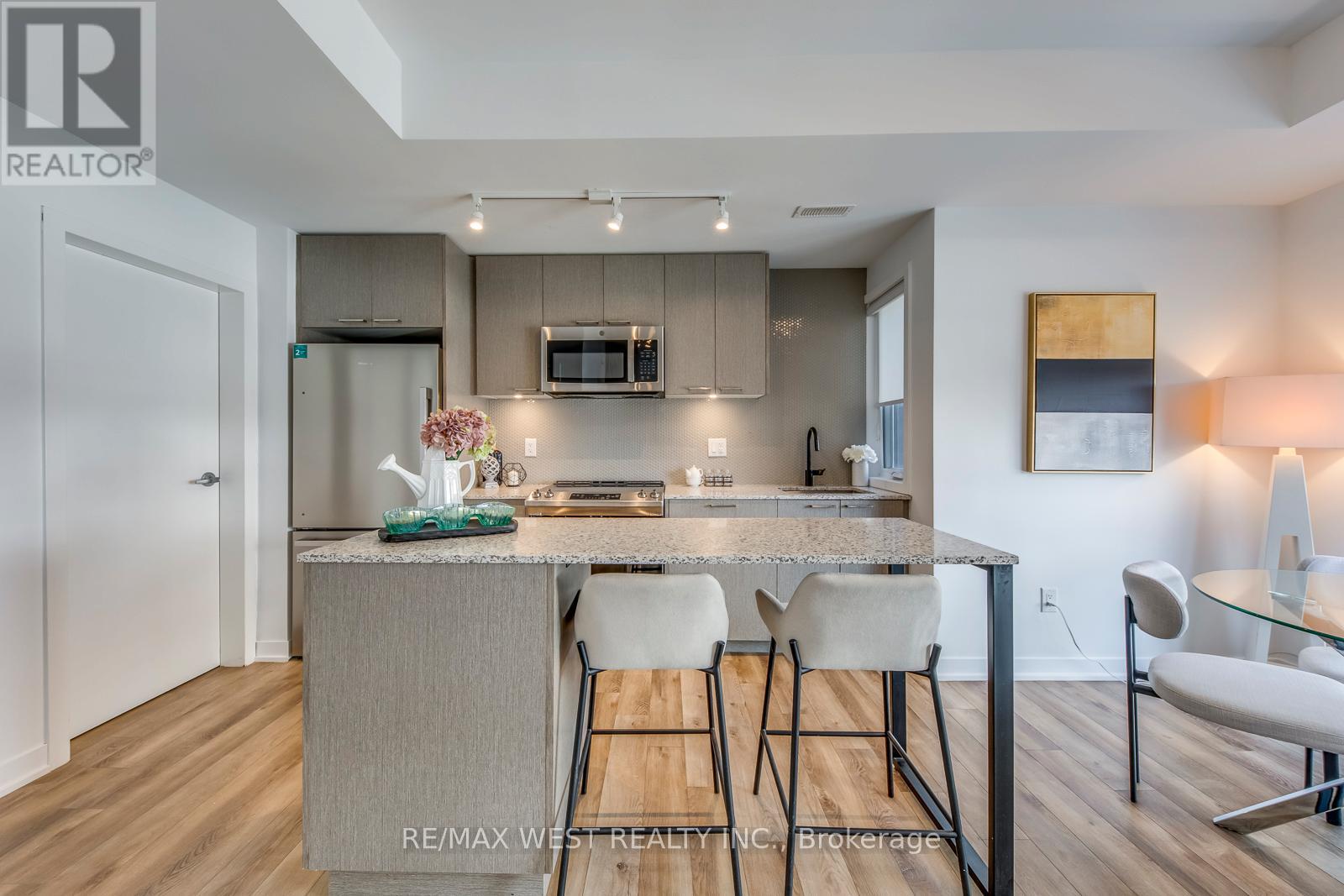 14 - 20 Ed Clark Gardens, Toronto, Ontario  M6N 0B5 - Photo 9 - W12919972