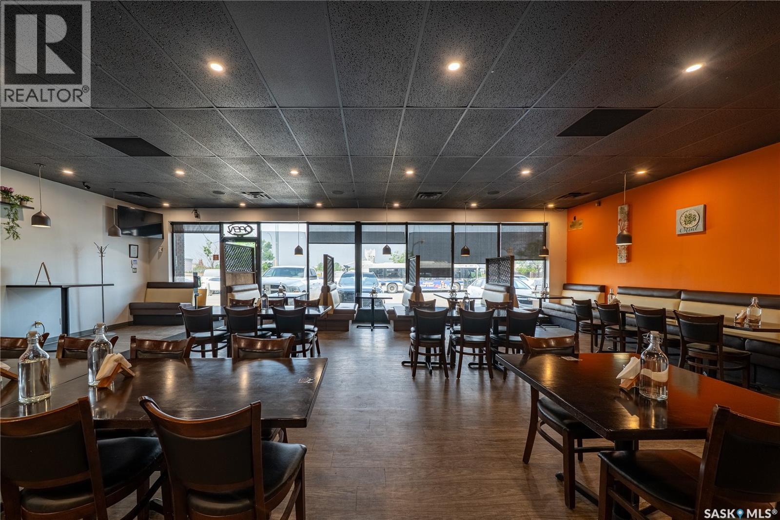 221 Victoria Avenue, Regina, Saskatchewan  S4N 0P4 - Photo 4 - SK031285