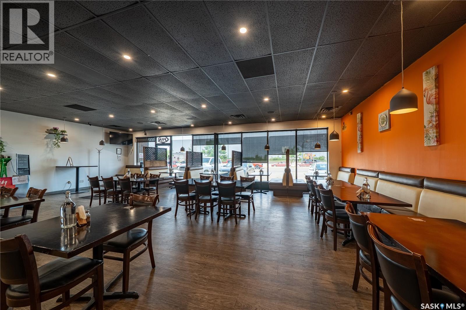 221 Victoria Avenue, Regina, Saskatchewan  S4N 0P4 - Photo 5 - SK031285