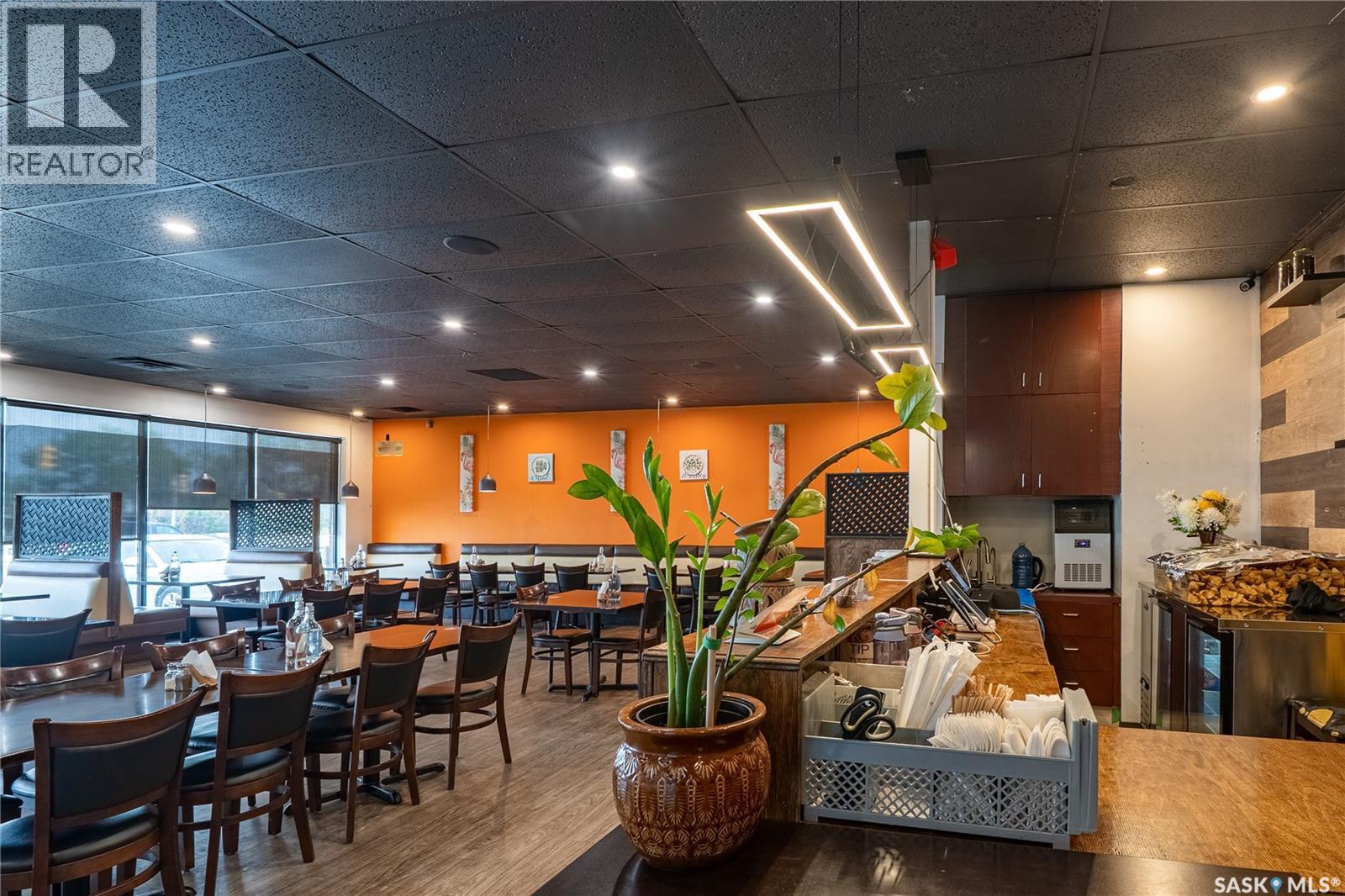 221 Victoria Avenue, Regina, Saskatchewan  S4N 0P4 - Photo 9 - SK031285