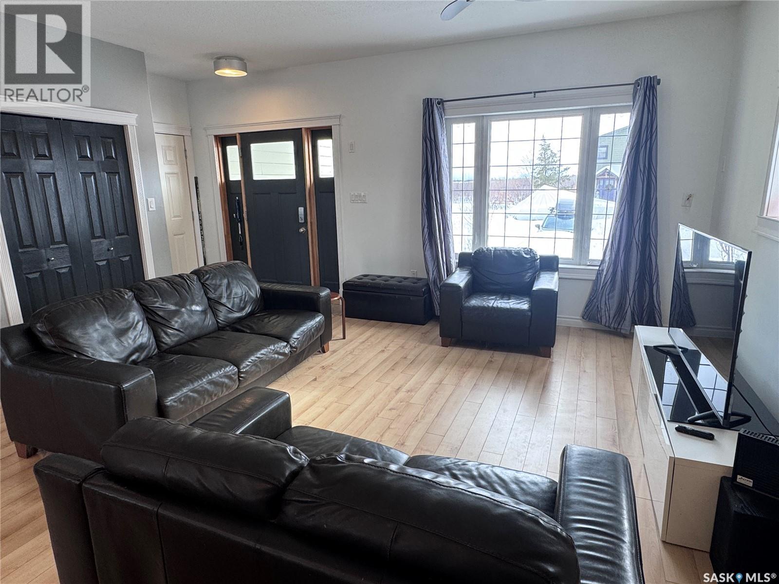 237 Eagle Point Drive, La Ronge, Saskatchewan  S0J 1L0 - Photo 5 - SK031209