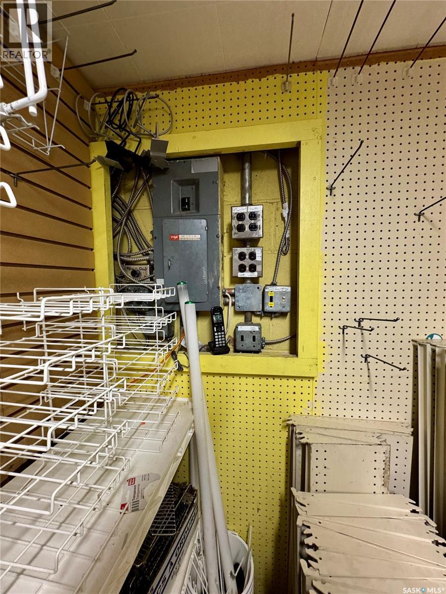 445 Main Street, Esterhazy, Saskatchewan  S0A 0X0 - Photo 15 - SK031208