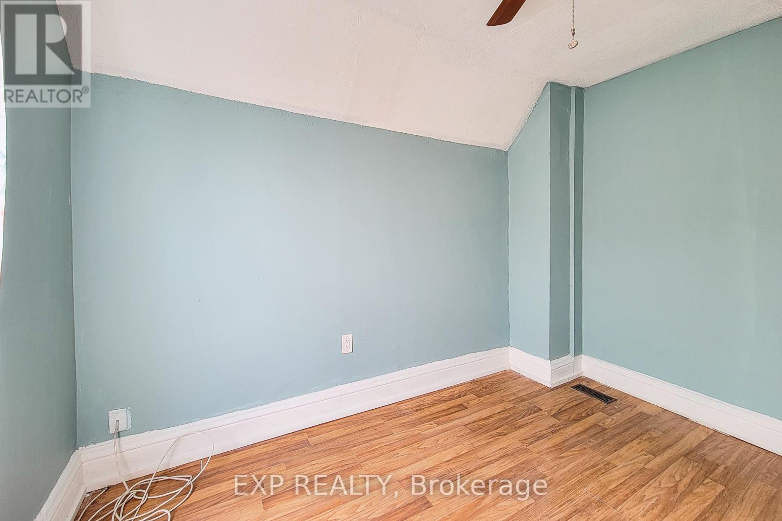 204 Sherman Avenue N, Hamilton (Stipley), Ontario  L8L 6M9 - Photo 16 - X12919696