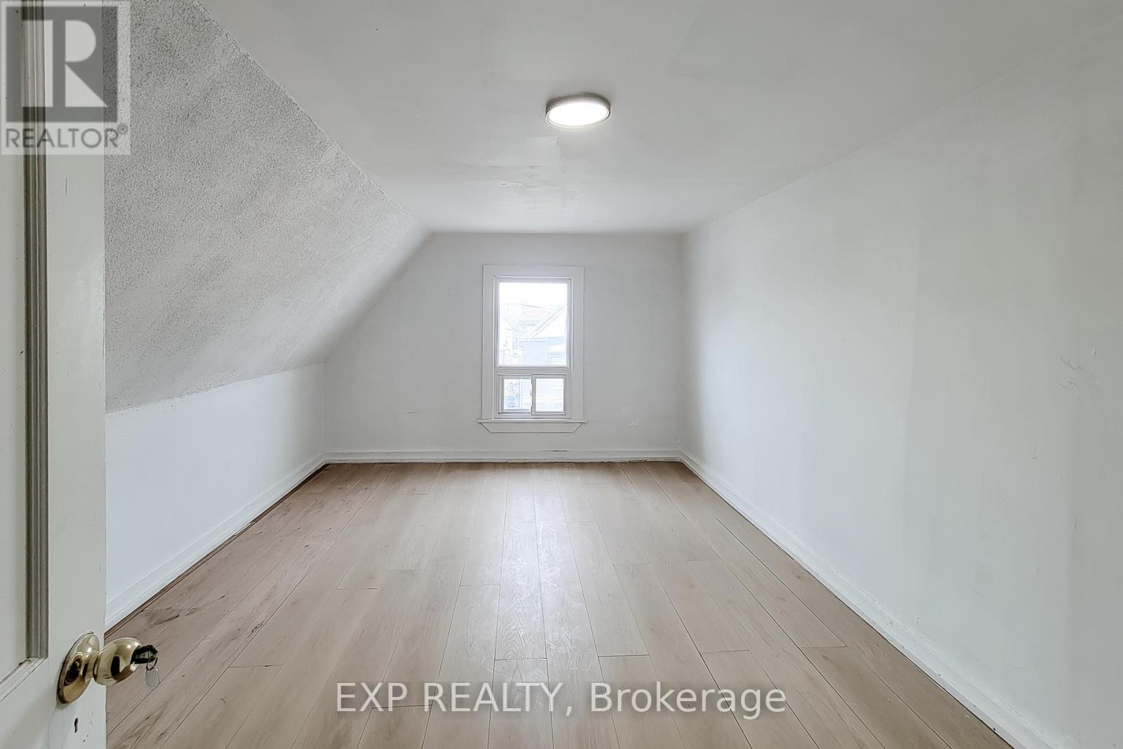 204 Sherman Avenue N, Hamilton (Stipley), Ontario  L8L 6M9 - Photo 21 - X12919696