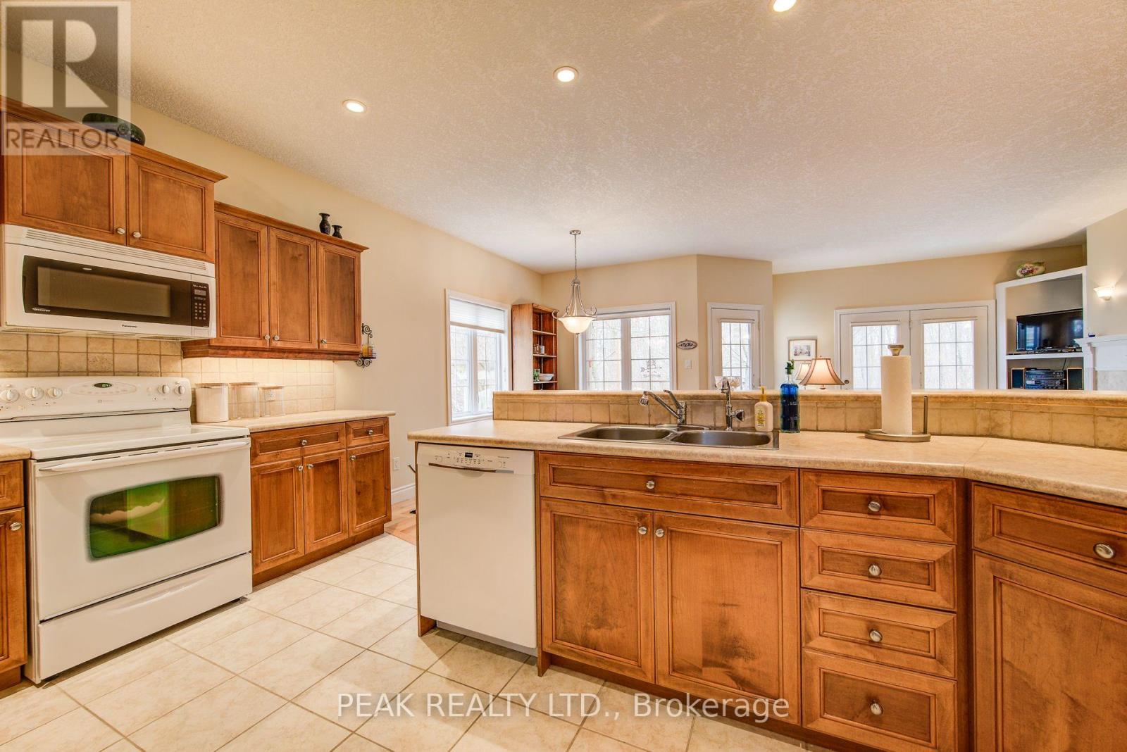 44 Laschinger Boulevard, Wilmot, Ontario  N3A 2G7 - Photo 14 - X12919868