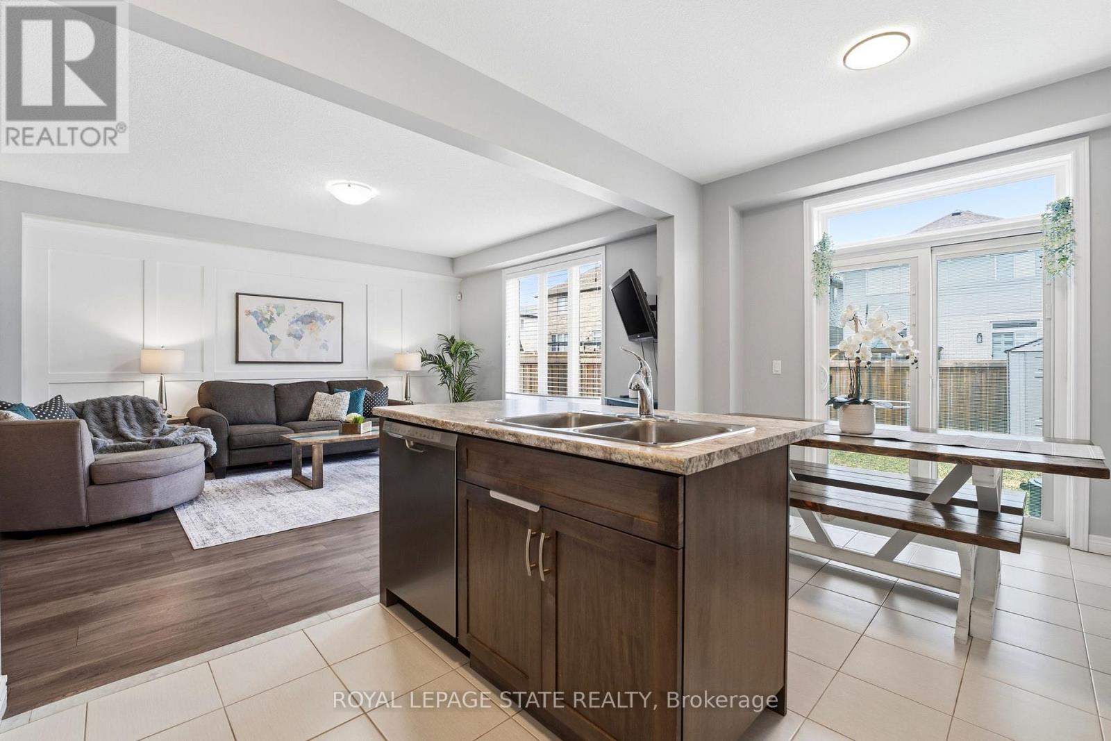 86 Fairgrounds Drive, Hamilton, Ontario  L0R 1C0 - Photo 13 - X12919898