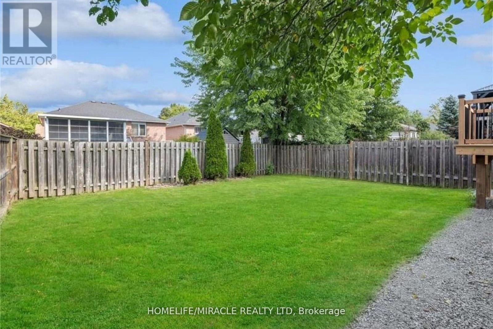 30 Jefferson Court E, Welland, Ontario  L3C 7G4 - Photo 17 - X12919912