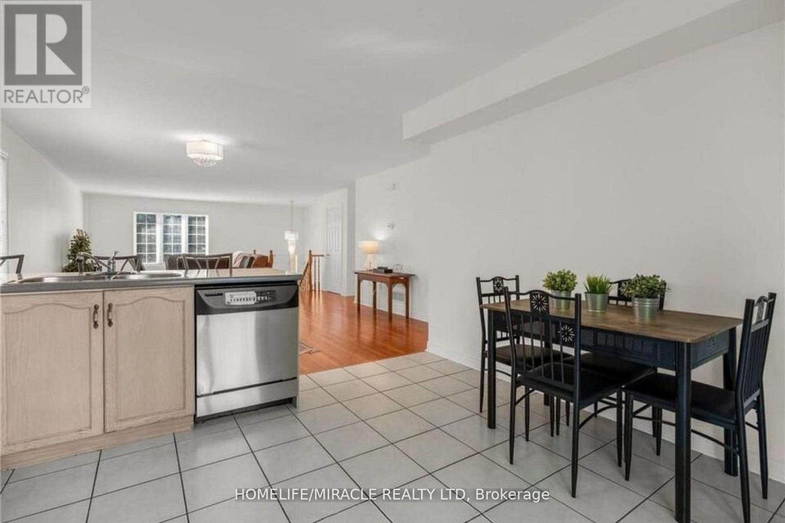 30 Jefferson Court E, Welland, Ontario  L3C 7G4 - Photo 9 - X12919912