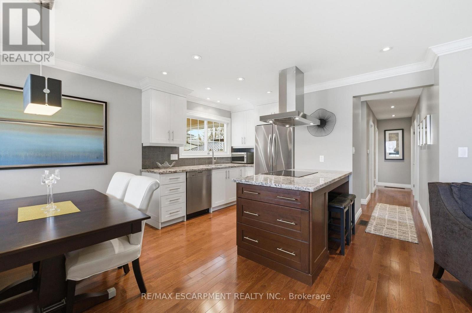 31 Marshall Street, Brantford, Ontario  N3R 3C8 - Photo 9 - X12919944