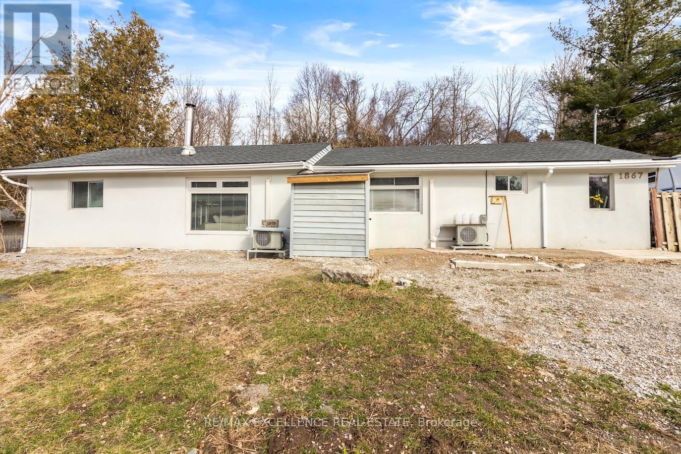 1867 Brantford Highway, North Dumfries, Ontario  N1R 5S6 - Photo 2 - X12919978