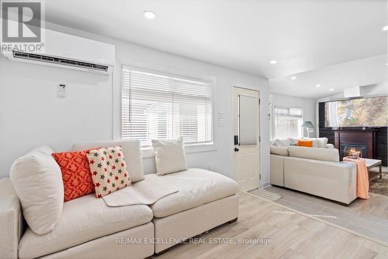 1867 Brantford Highway, North Dumfries, Ontario  N1R 5S6 - Photo 9 - X12919978