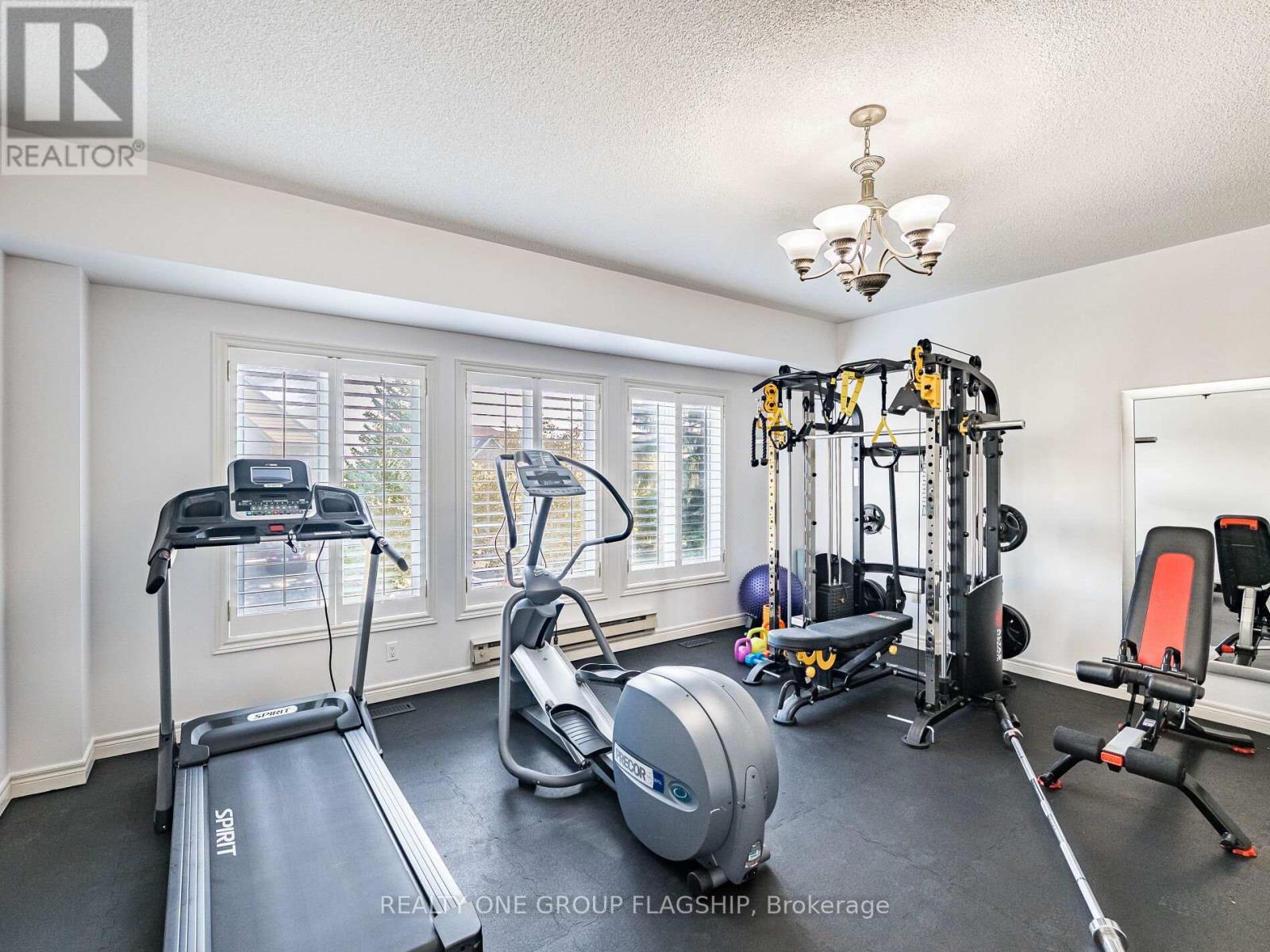 5290 Hilton Court, Mississauga, Ontario  L5M 5B5 - Photo 15 - W12913062