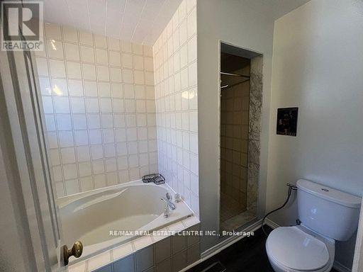 5014 Mariner Court, Mississauga, Ontario  L5R 2P9 - Photo 11 - W12916798