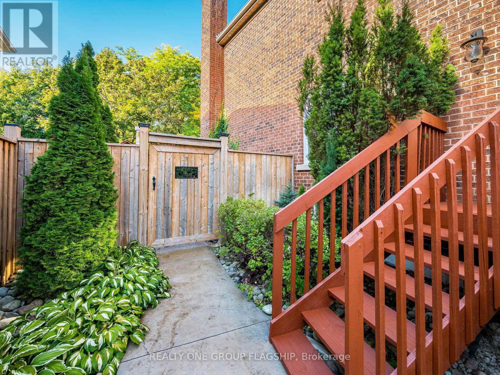 5290 Hilton Court, Mississauga, Ontario  L5M 5B5 - Photo 49 - W12913062