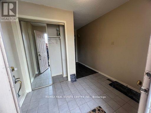 5014 Mariner Court, Mississauga, Ontario  L5R 2P9 - Photo 9 - W12916798