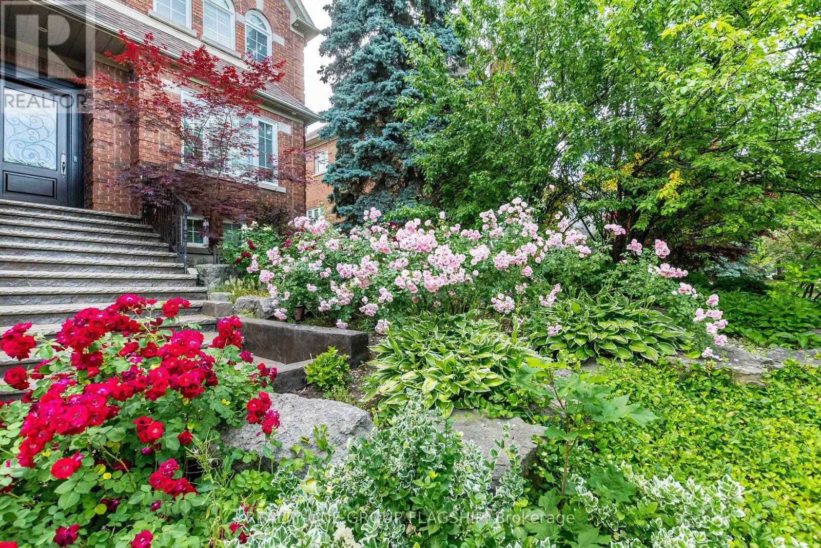 5290 Hilton Court, Mississauga, Ontario  L5M 5B5 - Photo 5 - W12913062