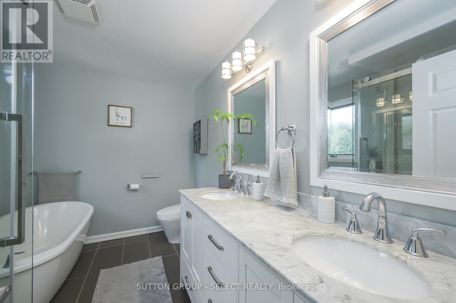 983 Country Club Crescent, London South, Ontario  N6C 5R6 - Photo 17 - X12912394