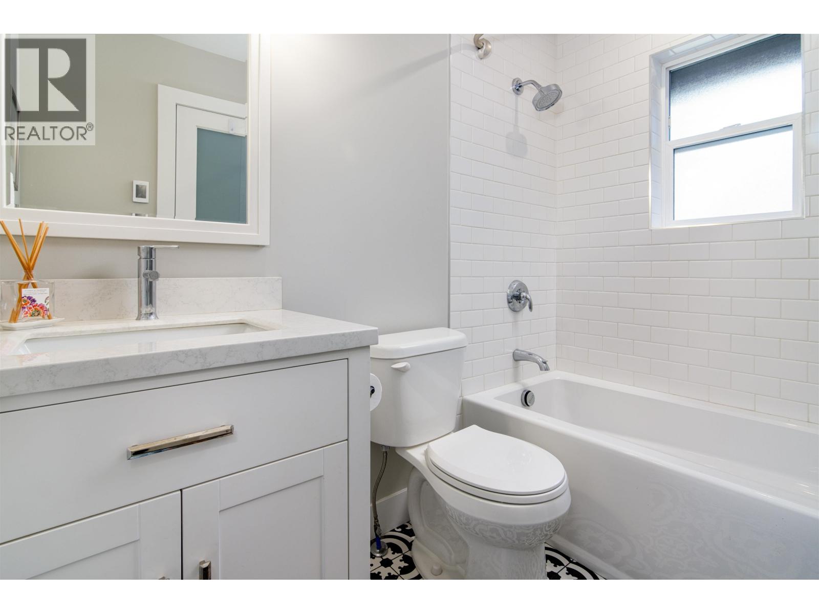 317 2222 Castle Drive, Whistler, British Columbia V8E 0L7 - Photo 15 - R3081108