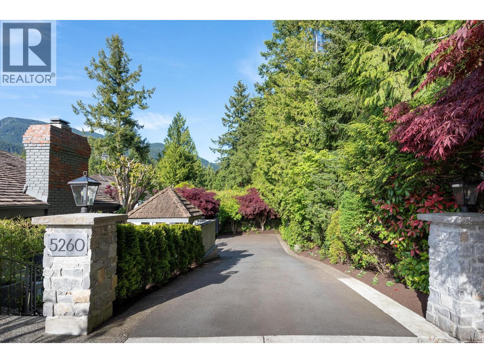 5260 TIMBERFEILD LANE, West Vancouver, British Columbia