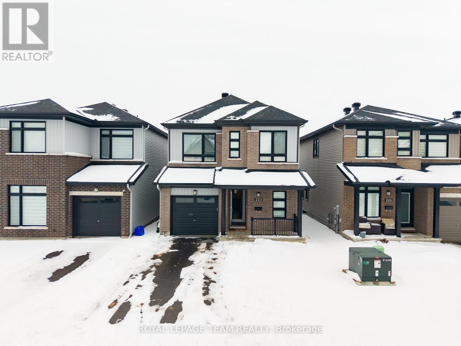 223 TURNBUCKLE CRESCENT, Ottawa, Ontario