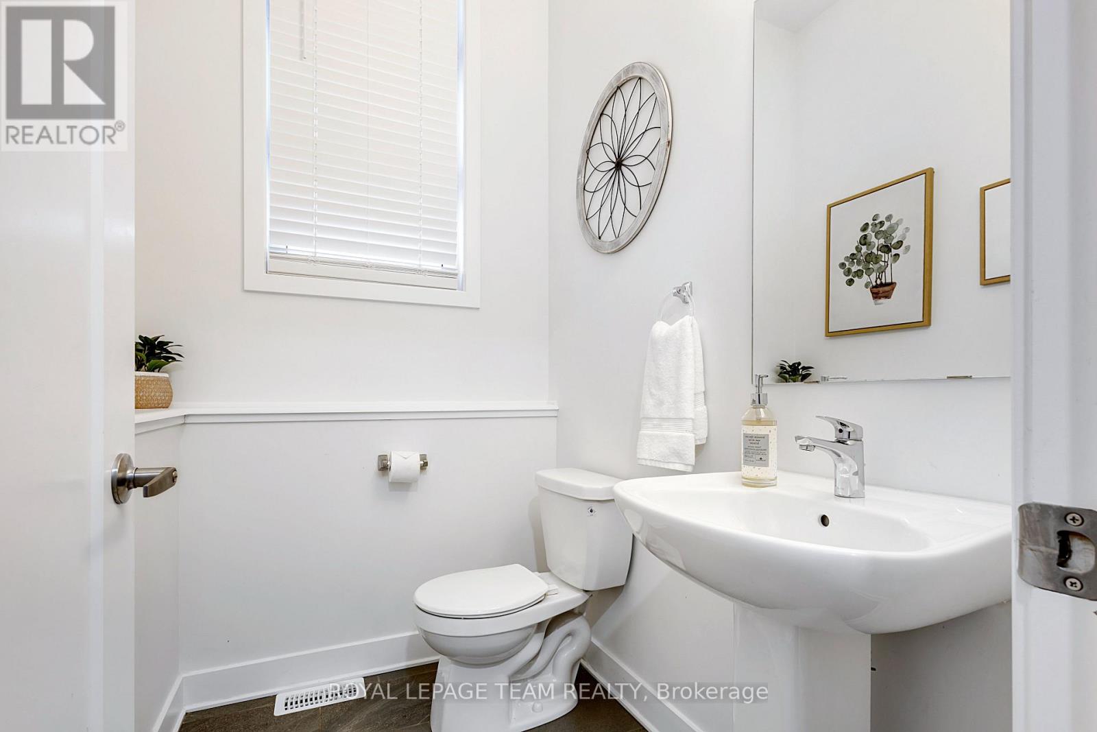 223 Turnbuckle Crescent, Ottawa, Ontario  K2J 7B7 - Photo 6 - X12920018