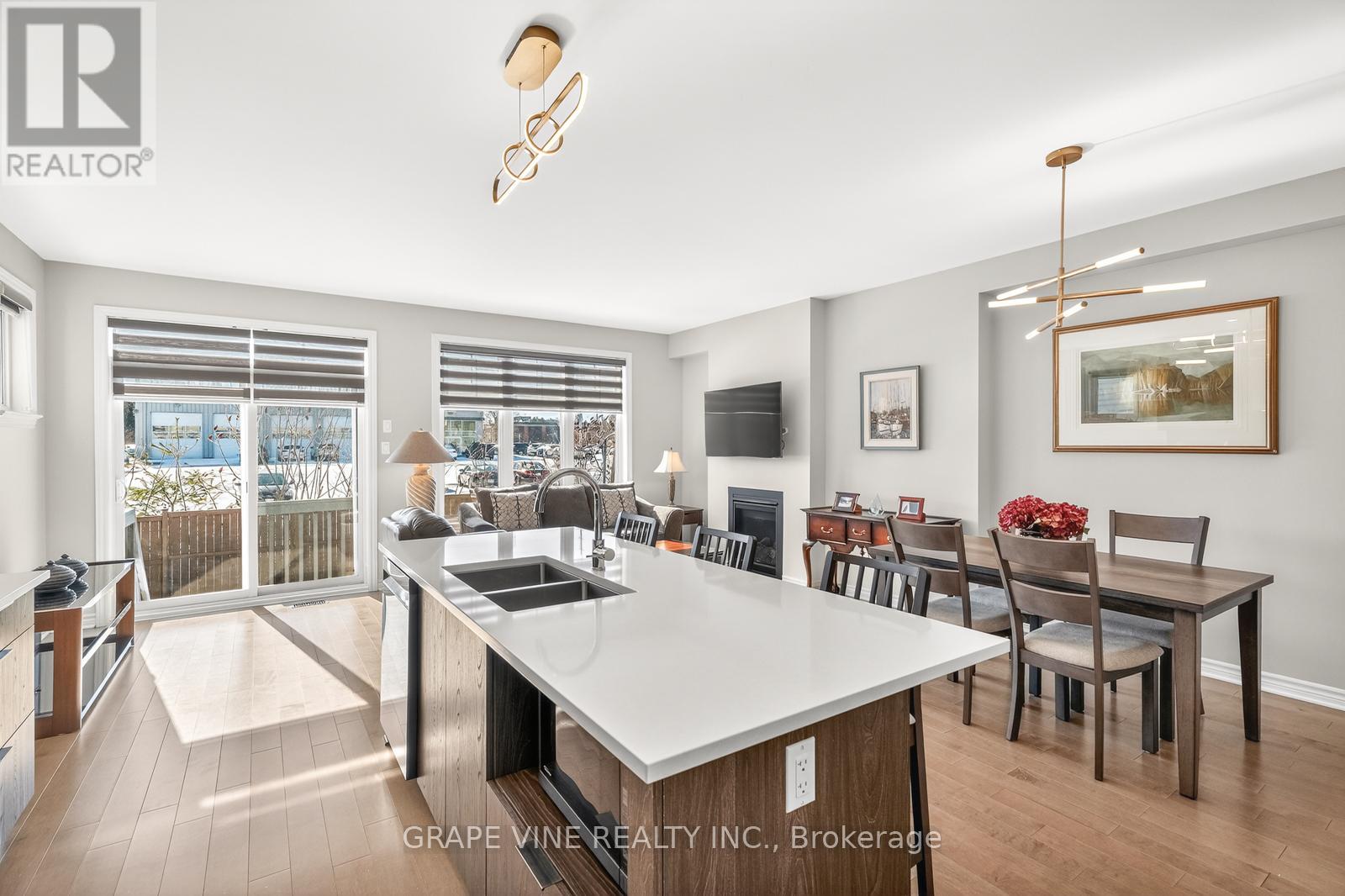 644 Vivera Place, Ottawa, Ontario  K2S 2N1 - Photo 15 - X12920030