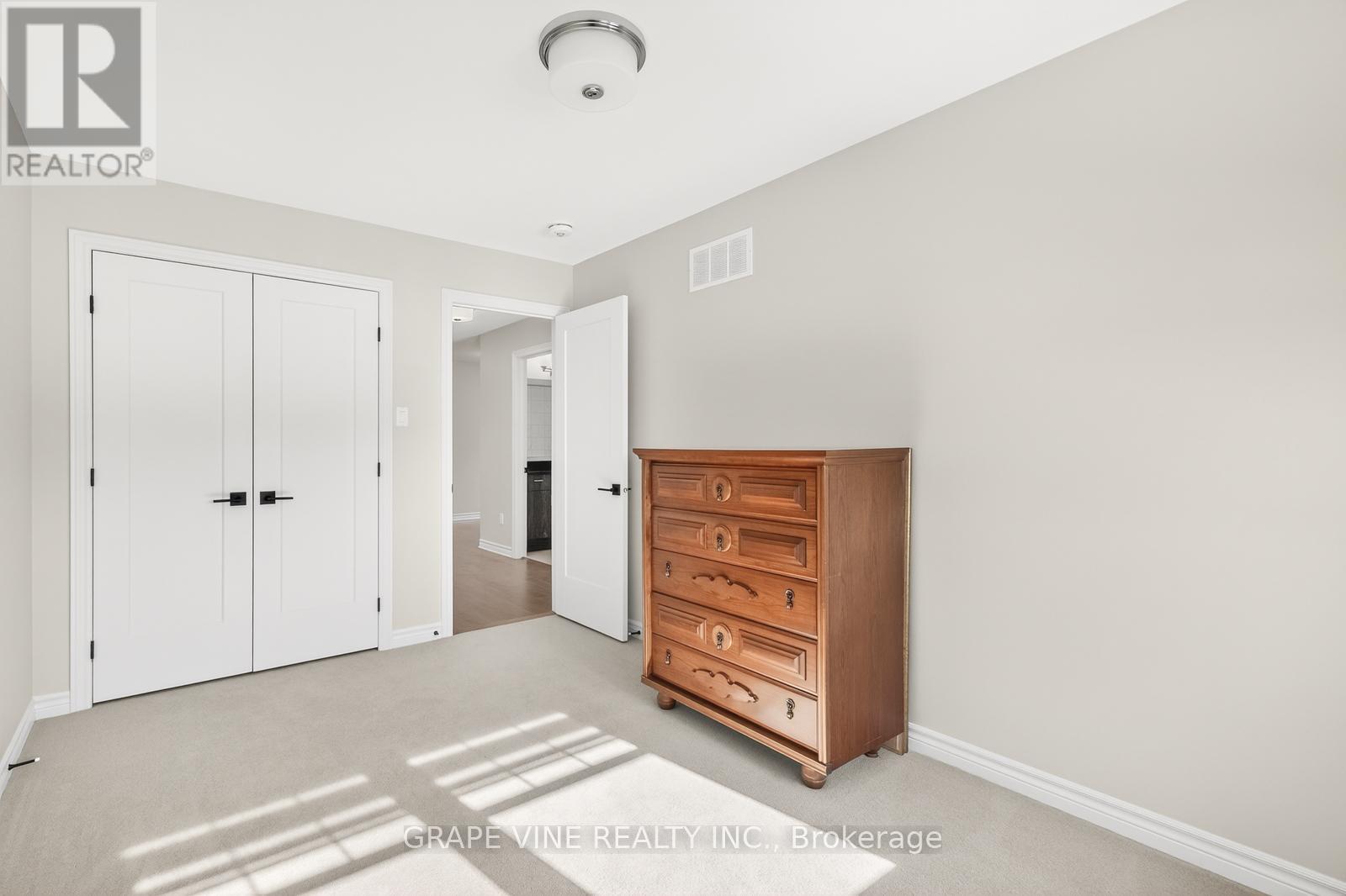 644 Vivera Place, Ottawa, Ontario  K2S 2N1 - Photo 28 - X12920030