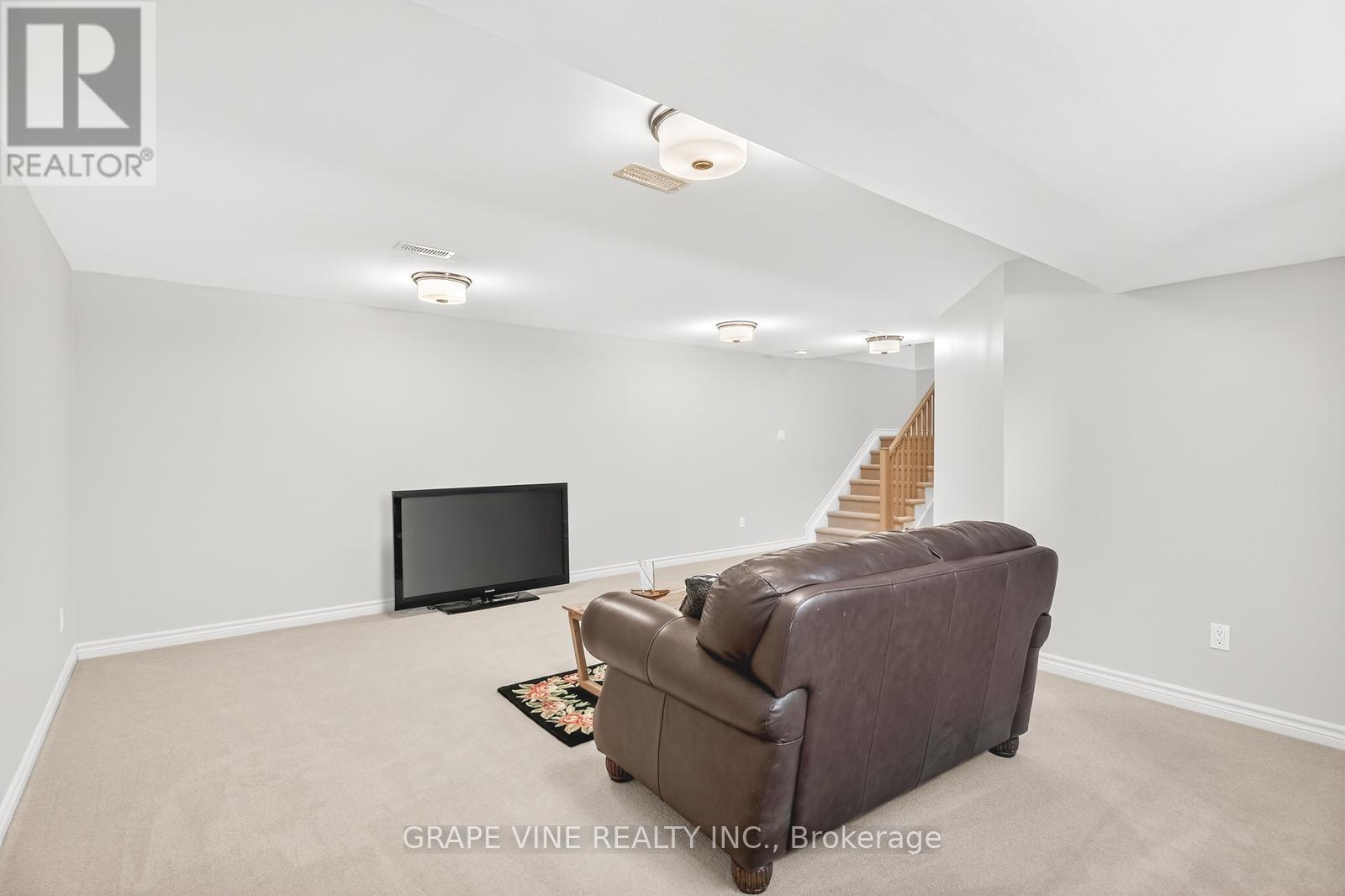 644 Vivera Place, Ottawa, Ontario  K2S 2N1 - Photo 32 - X12920030