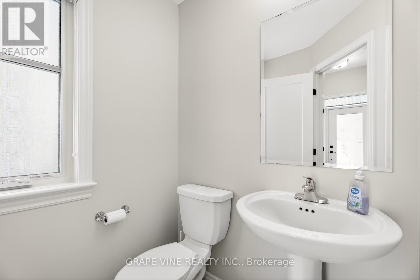 644 Vivera Place, Ottawa, Ontario  K2S 2N1 - Photo 6 - X12920030