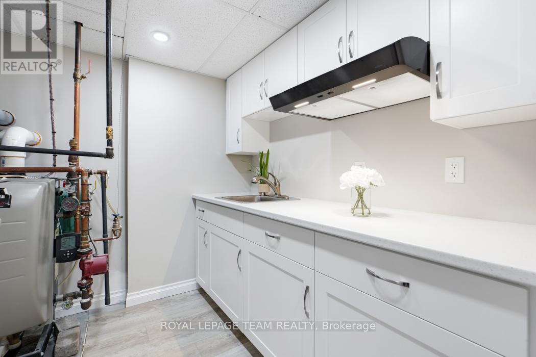 15 Overlake Drive, Ottawa, Ontario  K2E 5V2 - Photo 30 - X12920036