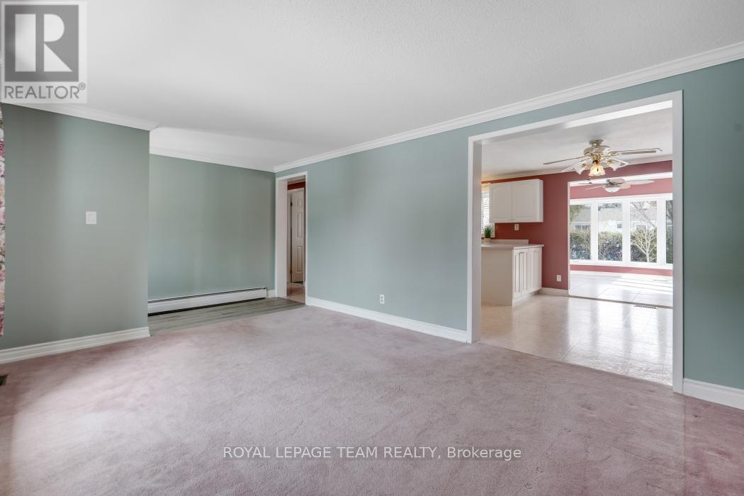 15 Overlake Drive, Ottawa, Ontario  K2E 5V2 - Photo 8 - X12920036