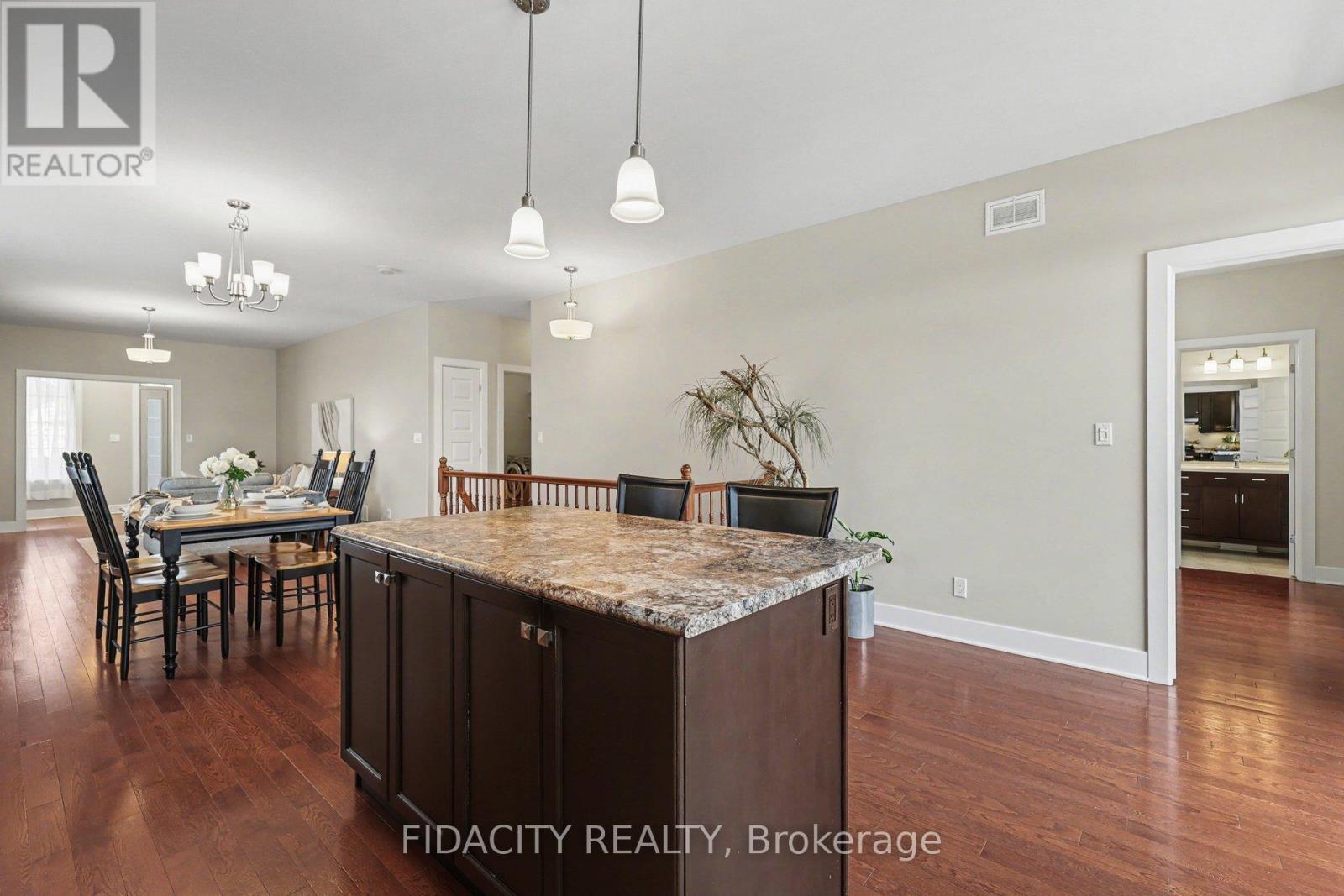 21 Galens Way, North Grenville, Ontario  K0G 1J0 - Photo 14 - X12920048