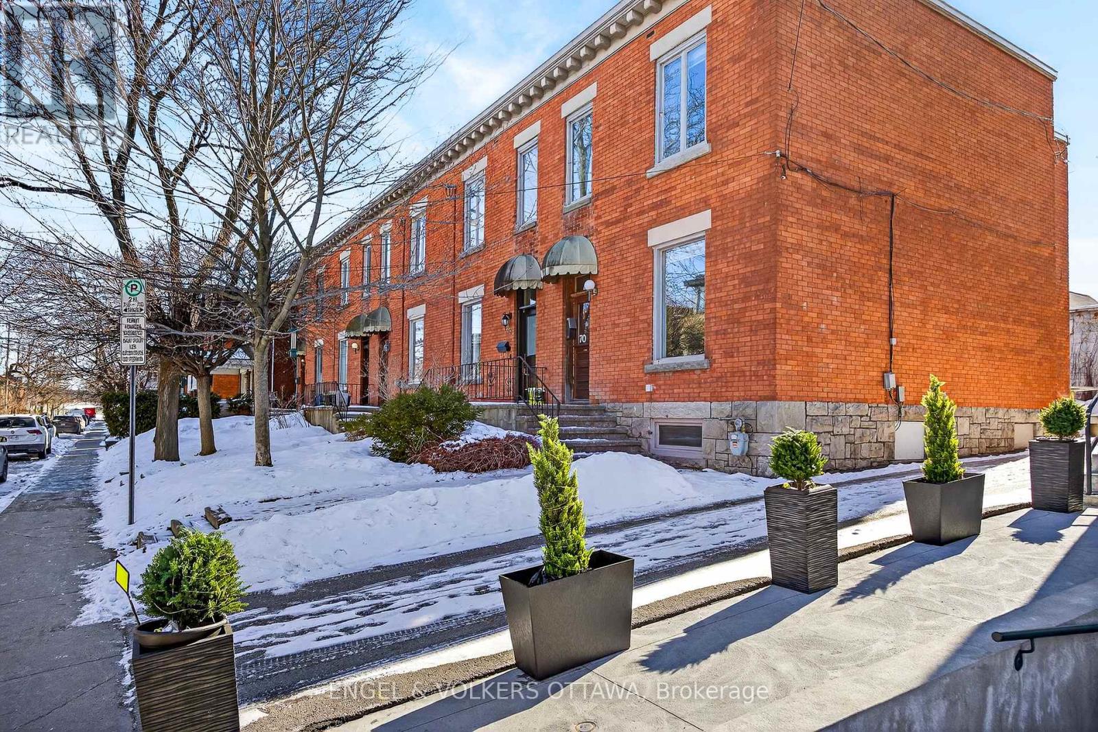 70 FOURTH AVENUE, Ottawa, Ontario