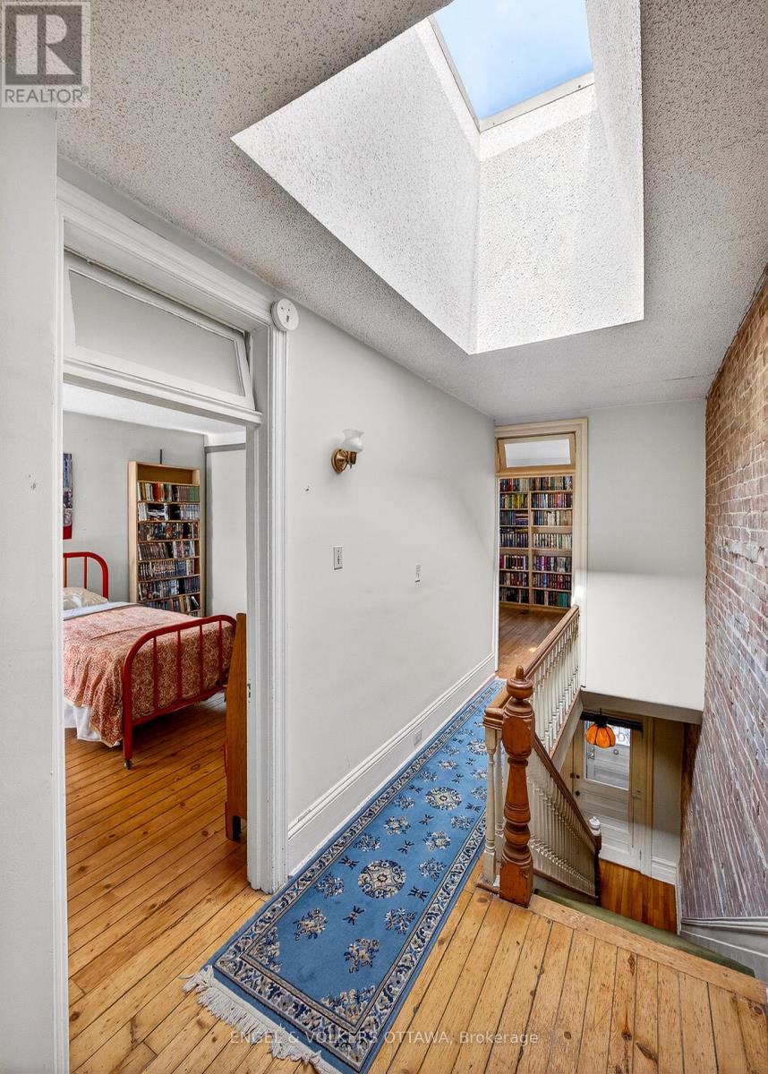 70 Fourth Avenue, Ottawa, Ontario  K1S 2L2 - Photo 26 - X12920098