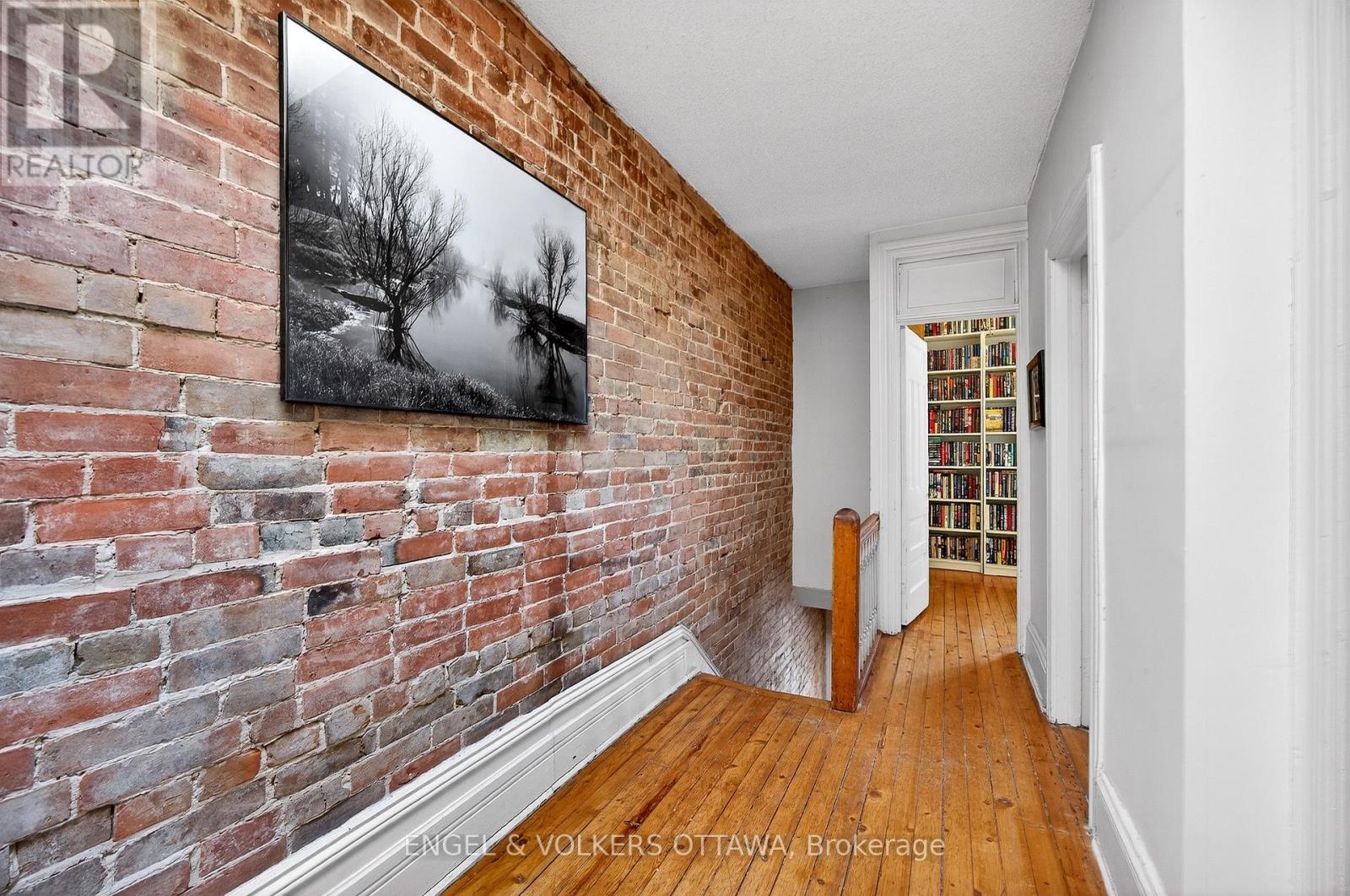 70 Fourth Avenue, Ottawa, Ontario  K1S 2L2 - Photo 29 - X12920098