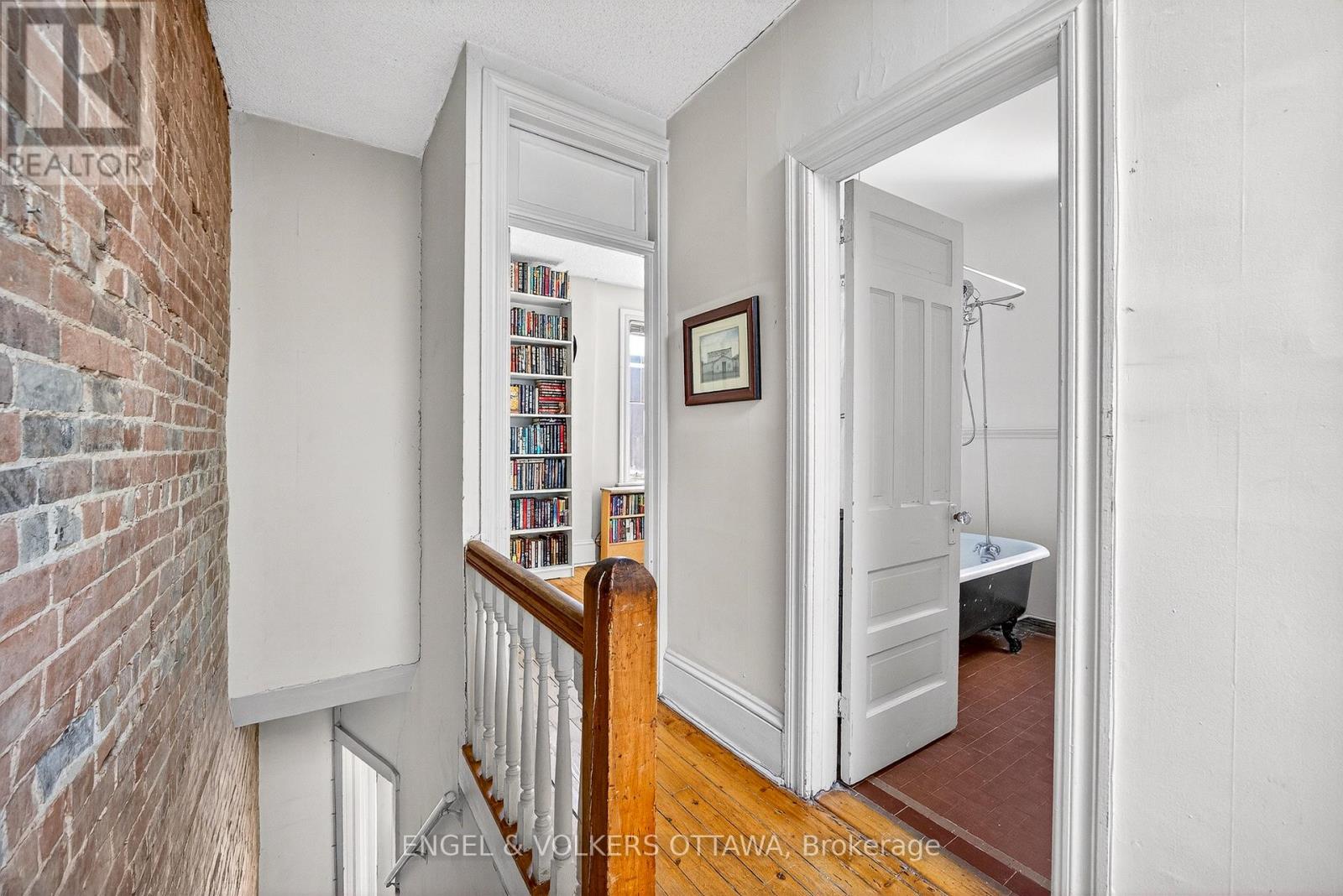 70 Fourth Avenue, Ottawa, Ontario  K1S 2L2 - Photo 30 - X12920098