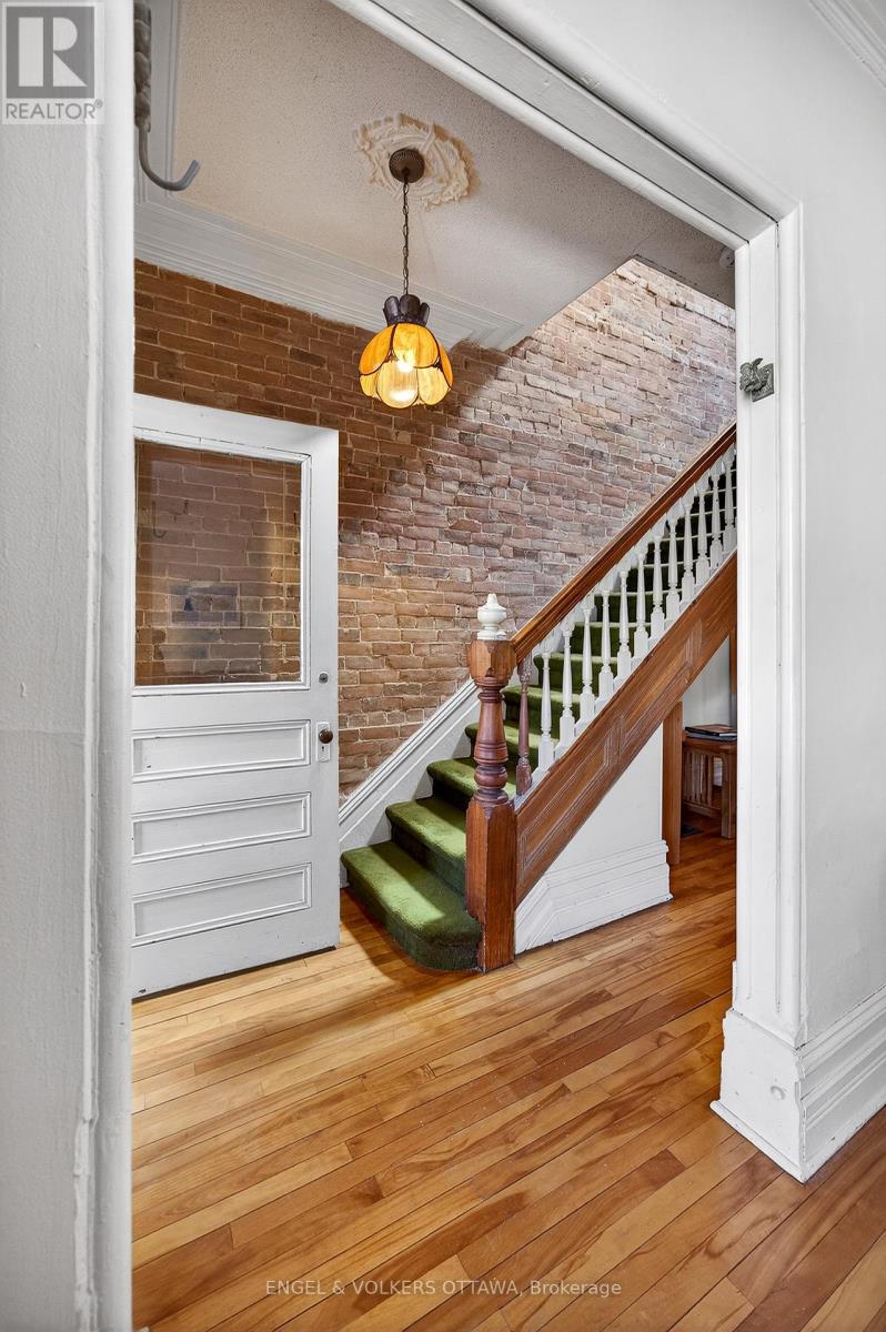 70 Fourth Avenue, Ottawa, Ontario  K1S 2L2 - Photo 7 - X12920098