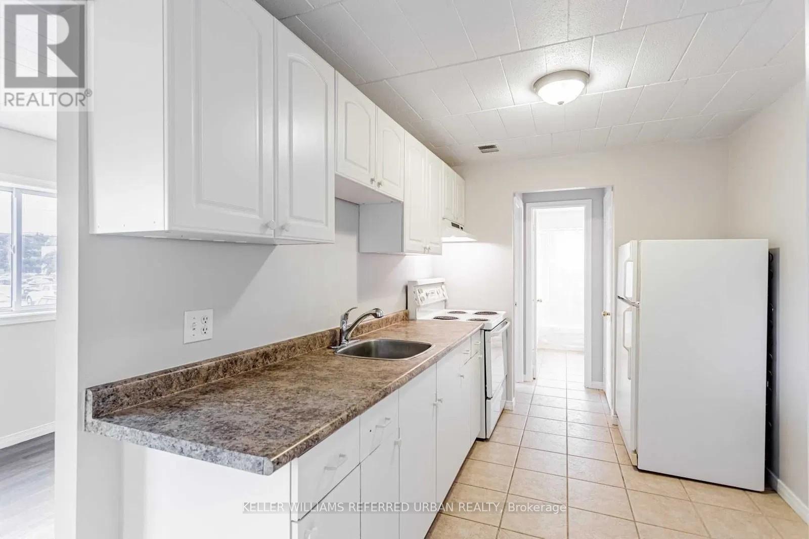 1 - 303 Frontenac Avenue, Oshawa, Ontario  L1J 2A7 - Photo 5 - E12919954