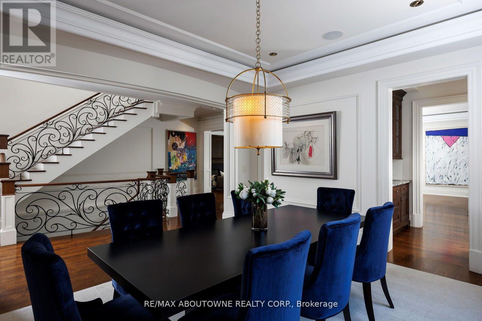 64 Brentwood Road, Oakville, Ontario  L6J 4B6 - Photo 9 - W12702312