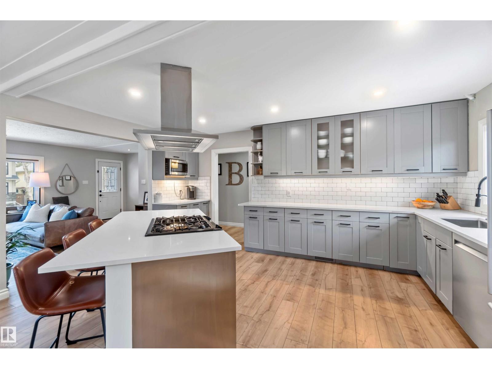 10627 82 St Nw, Edmonton, Alberta  T6A 3N2 - Photo 3 - E4478965