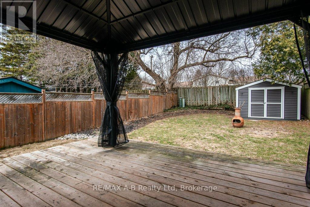 567 Durham Crescent, Woodstock, Ontario  N4S 5X4 - Photo 11 - X12920002