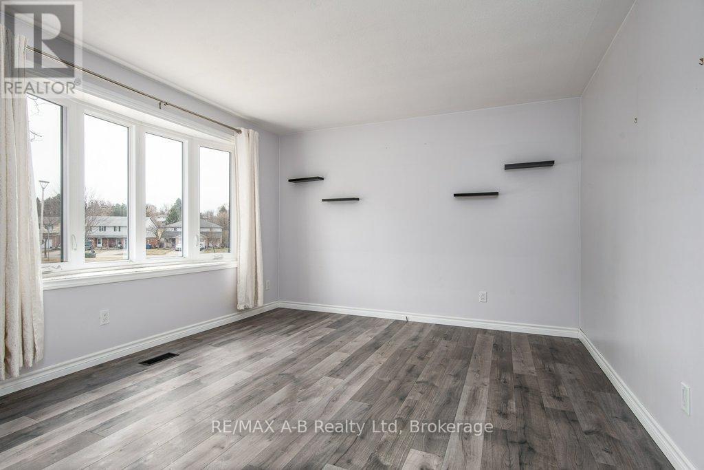 567 Durham Crescent, Woodstock, Ontario  N4S 5X4 - Photo 17 - X12920002