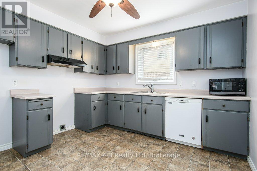 567 Durham Crescent, Woodstock, Ontario  N4S 5X4 - Photo 22 - X12920002