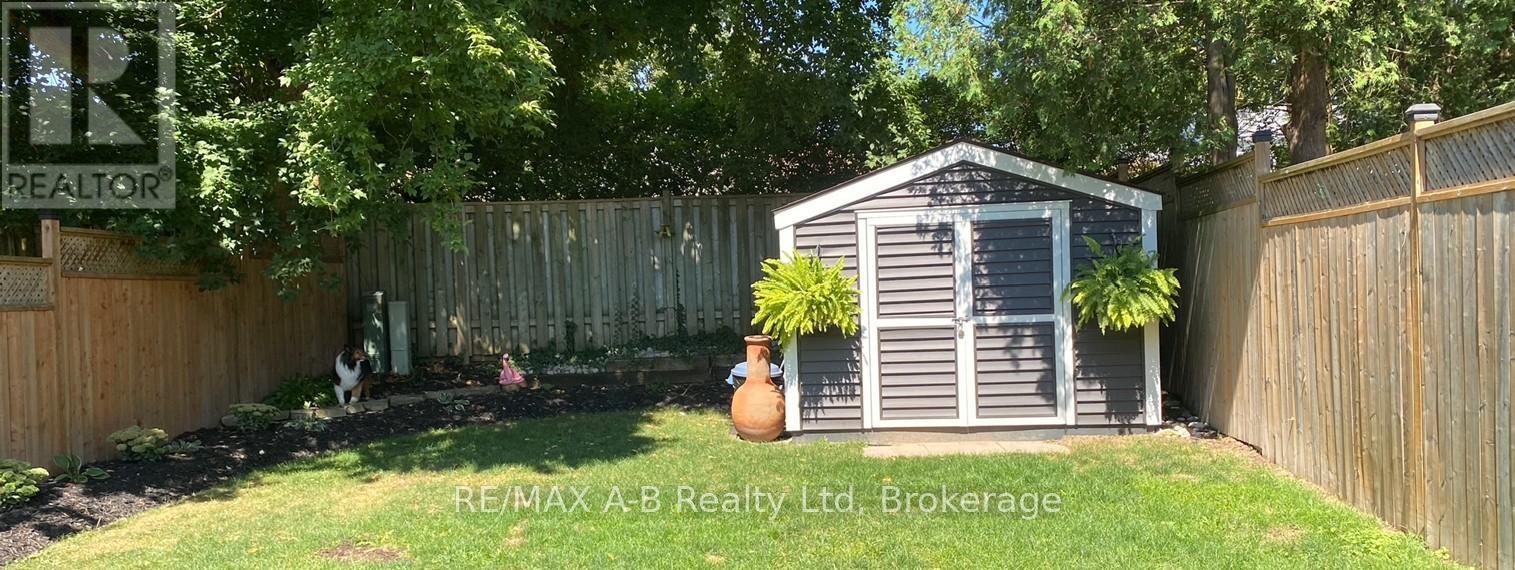 567 Durham Crescent, Woodstock, Ontario  N4S 5X4 - Photo 6 - X12920002