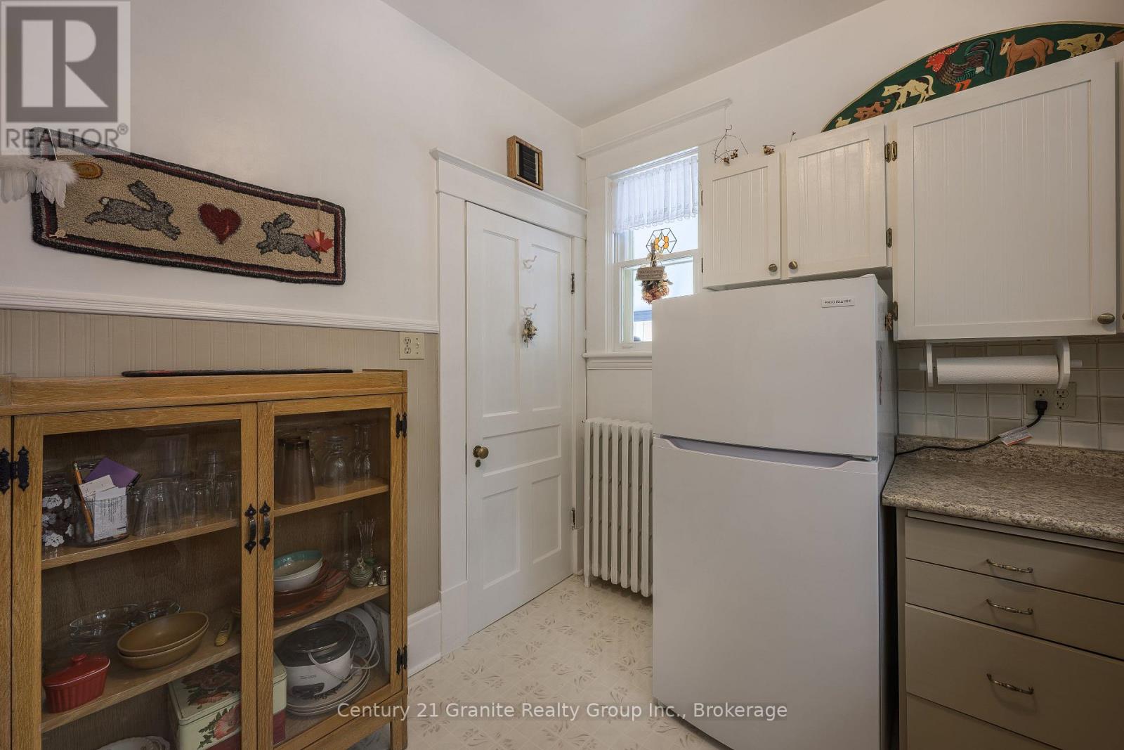 84 Cambridge Street N, Kawartha Lakes (Lindsay), Ontario  K9V 4E2 - Photo 23 - X12920014