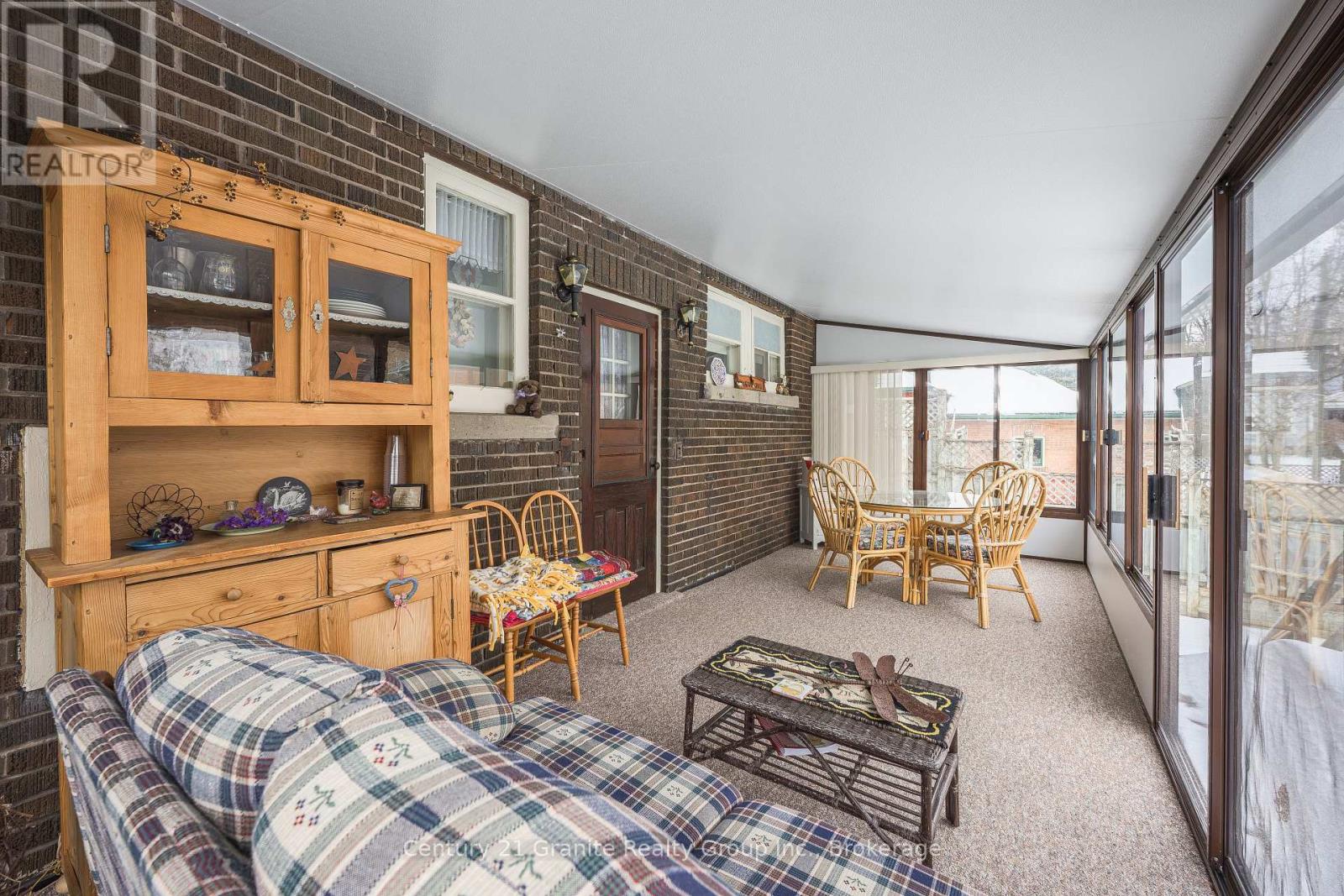 84 Cambridge Street N, Kawartha Lakes (Lindsay), Ontario  K9V 4E2 - Photo 26 - X12920014