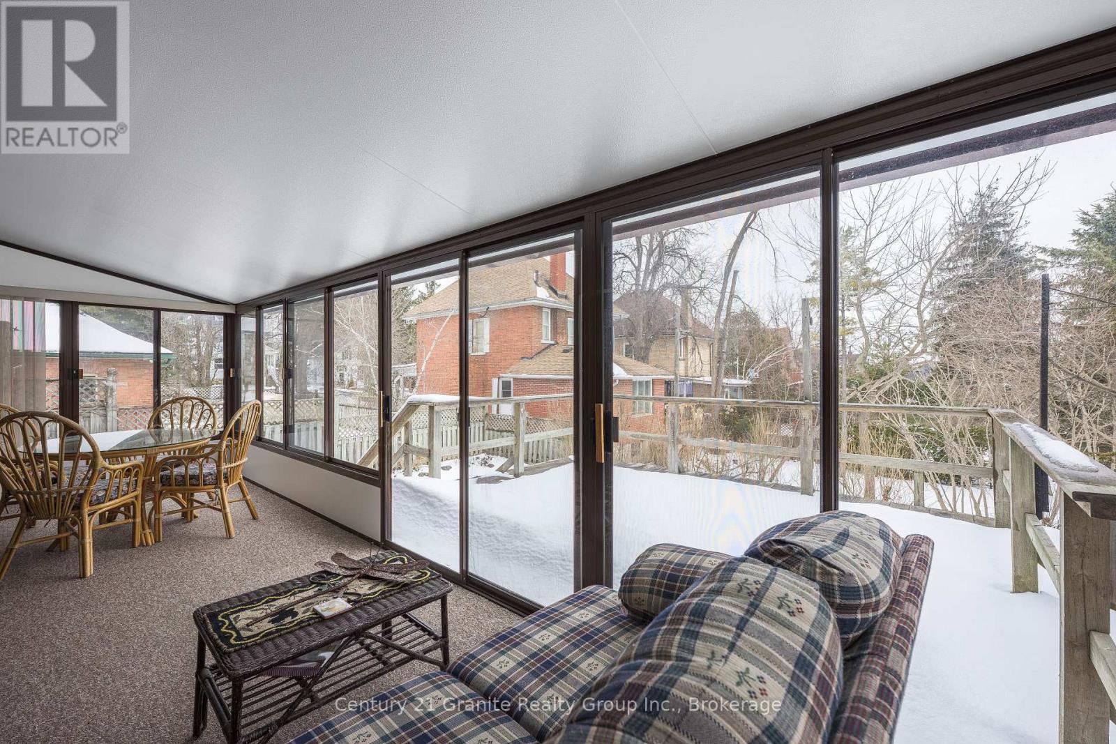 84 Cambridge Street N, Kawartha Lakes (Lindsay), Ontario  K9V 4E2 - Photo 27 - X12920014