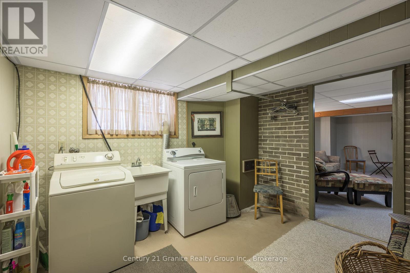 84 Cambridge Street N, Kawartha Lakes (Lindsay), Ontario  K9V 4E2 - Photo 31 - X12920014